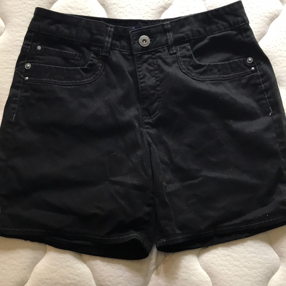 Gloria Vanderbilt Perfect Fit Black Shorts